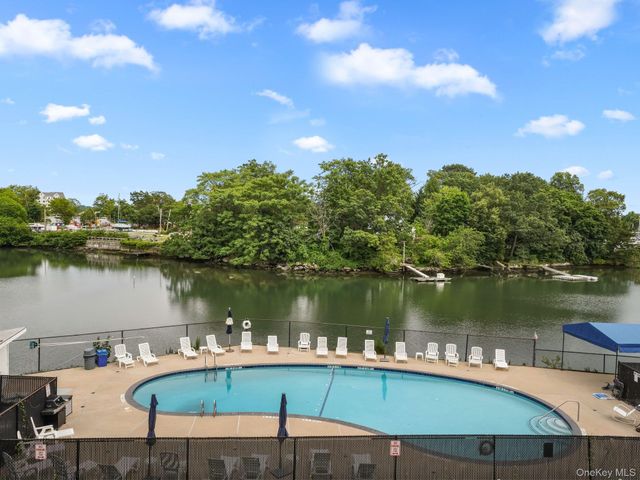 666 Pelham Road 3N, New Rochelle, NY 10805