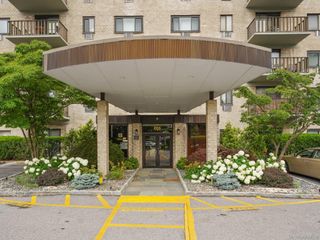 666 Pelham Road 3N, New Rochelle, NY 10805