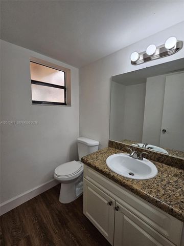 3252 Foxcroft Rd 216 216, Miramar, FL 33025