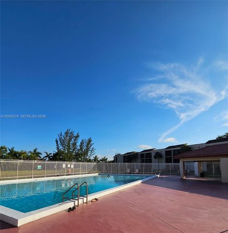 3252 Foxcroft Rd 216 216, Miramar, FL 33025