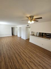 3252 Foxcroft Rd 216 216, Miramar, FL 33025