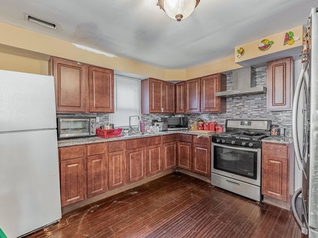 3235 S 50th Court, Cicero, IL 60804