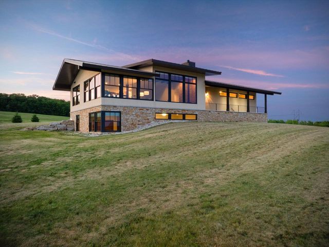 W5610 Winooski ROAD, Plymouth, WI 53073