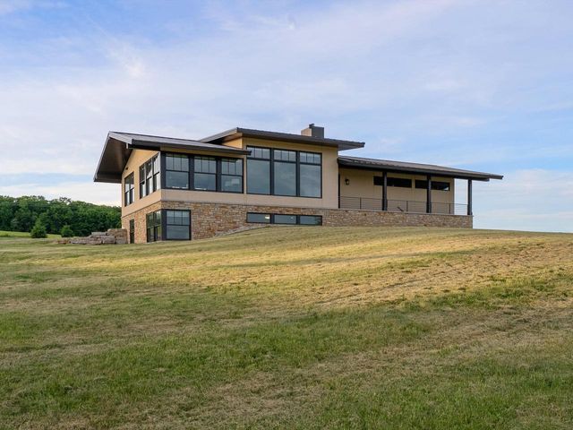 W5610 Winooski ROAD, Plymouth, WI 53073