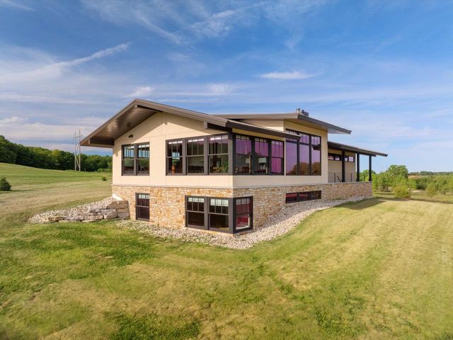 W5610 Winooski ROAD, Plymouth, WI 53073