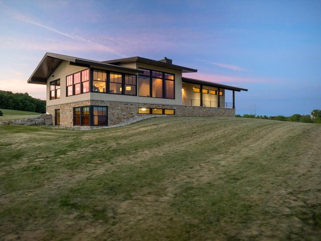 W5610 Winooski ROAD, Plymouth, WI 53073