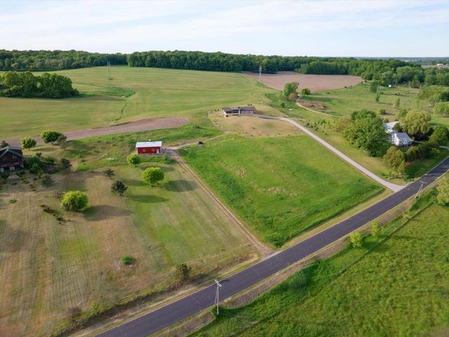 W5610 Winooski ROAD, Plymouth, WI 53073