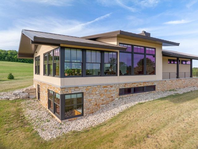 W5610 Winooski ROAD, Plymouth, WI 53073