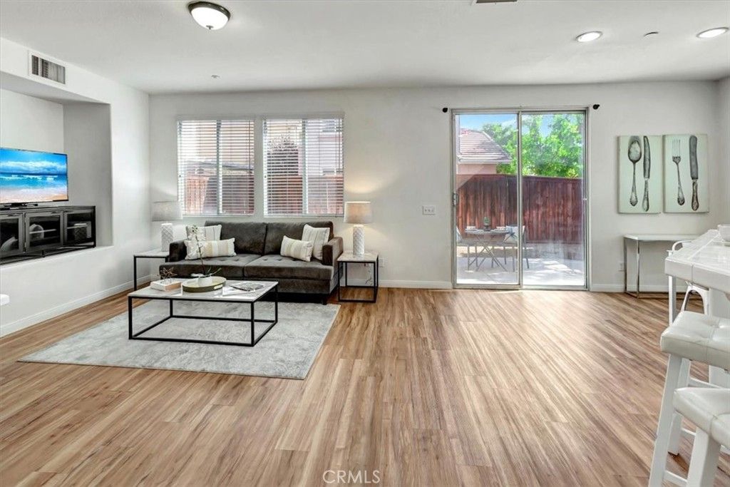 11324 Cossentine Court, Riverside, CA 92505 — photo 2