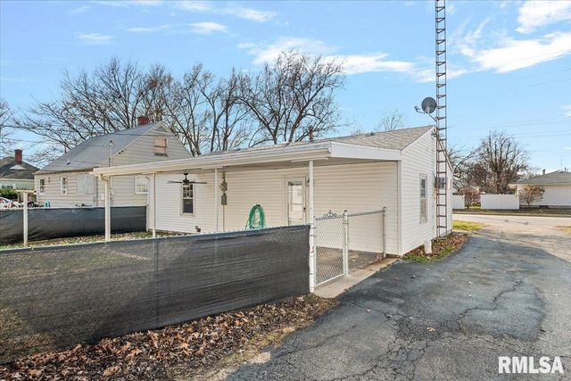 702 N Cheney Street, Taylorville, IL 62568