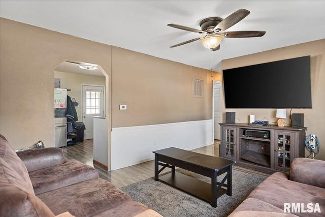 702 N Cheney Street, Taylorville, IL 62568