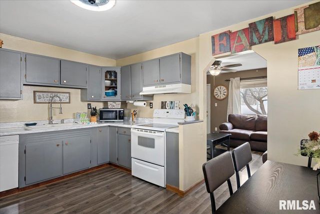 702 N Cheney Street, Taylorville, IL 62568