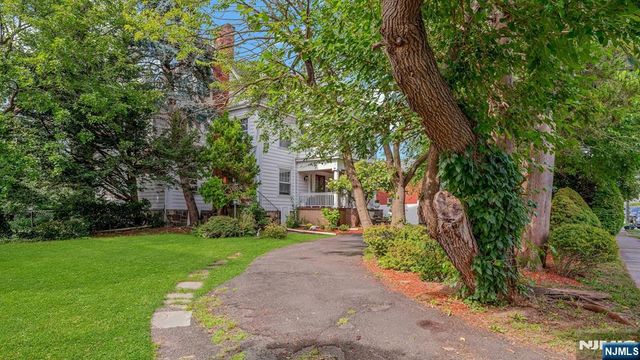 111 Grand Place, Kearny, NJ 07032