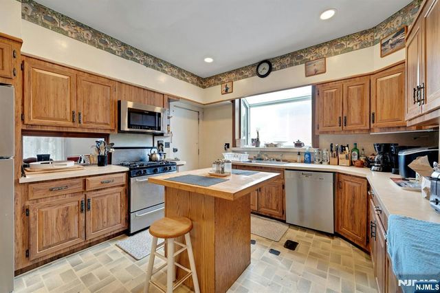 111 Grand Place, Kearny, NJ 07032