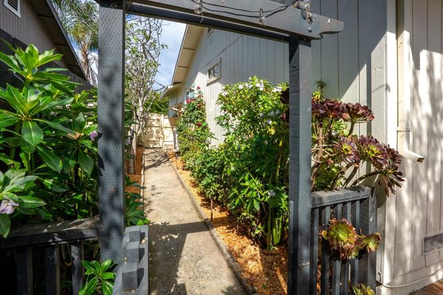 2220 Juan Pablo Lane, Santa Cruz, CA 95062