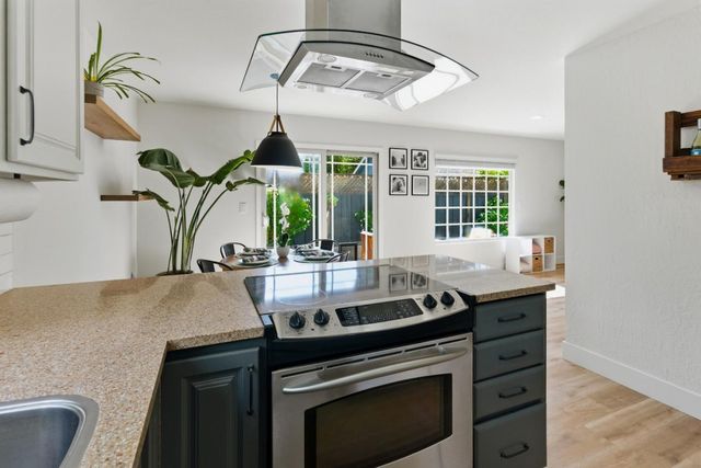 2220 Juan Pablo Lane, Santa Cruz, CA 95062