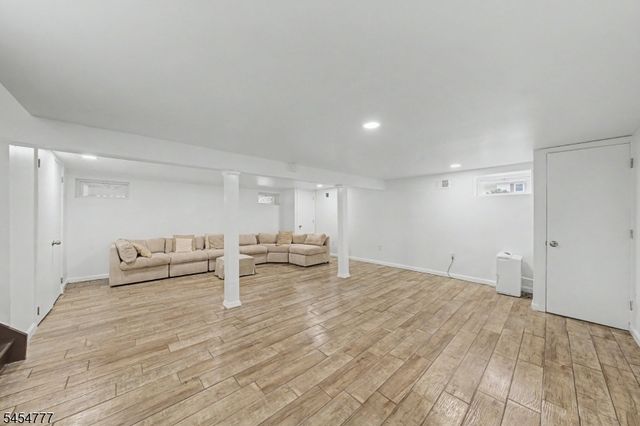 41 Montclair Ave, Edison Twp., NJ 08820