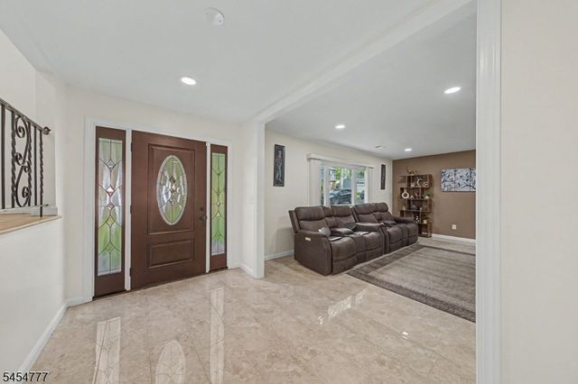 41 Montclair Ave, Edison Twp., NJ 08820