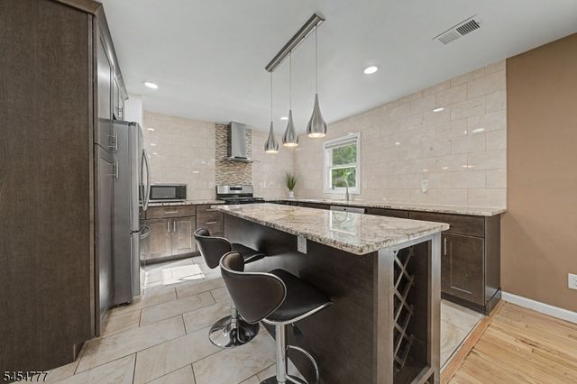 41 Montclair Ave, Edison Twp., NJ 08820