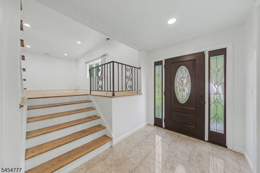 41 Montclair Ave, Edison Twp., NJ 08820 — photo 4