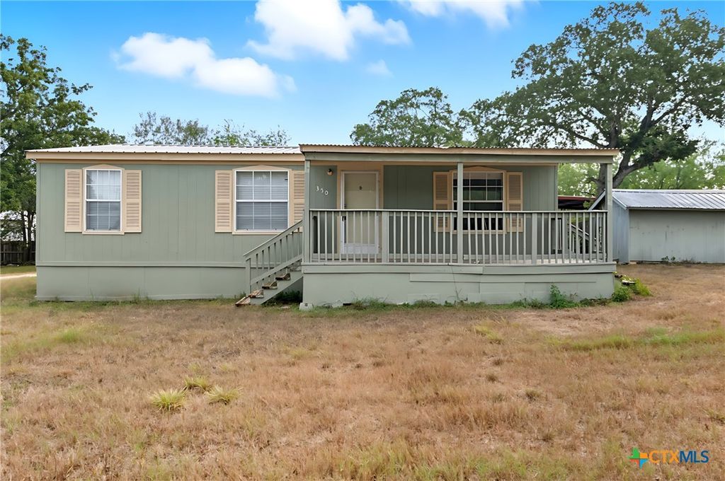 350 Parkcreek Drive, Seguin, TX 78155