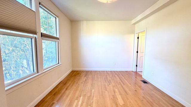 1458 Cambridge St 1458, Cambridge, MA 02138