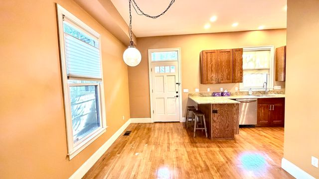 1458 Cambridge St 1458, Cambridge, MA 02138