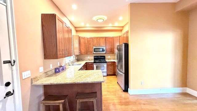 1458 Cambridge St 1458, Cambridge, MA 02138