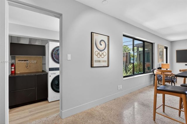 3781 NE 13th Ave, Oakland Park, FL 33334