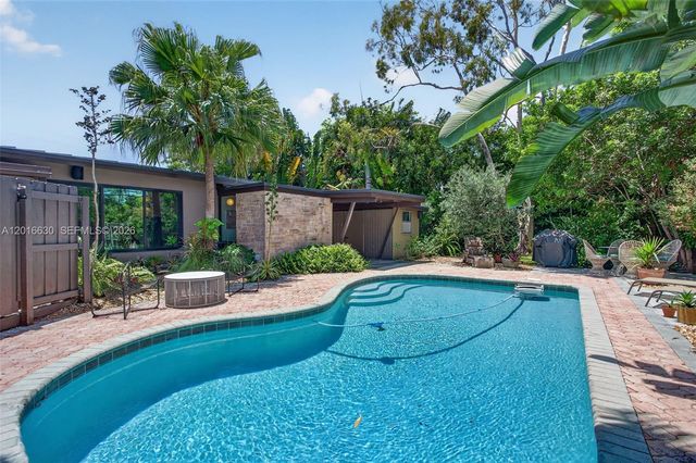 3781 NE 13th Ave, Oakland Park, FL 33334