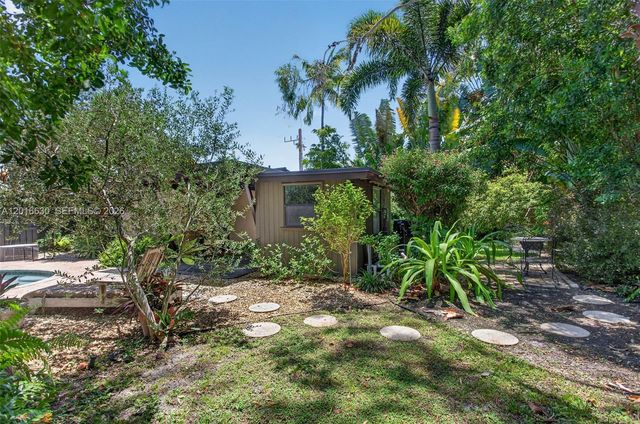 3781 NE 13th Ave, Oakland Park, FL 33334
