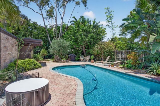 3781 NE 13th Ave, Oakland Park, FL 33334