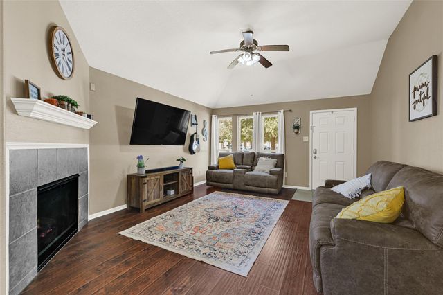 5726 Turmeric Drive, Baytown, TX 77521