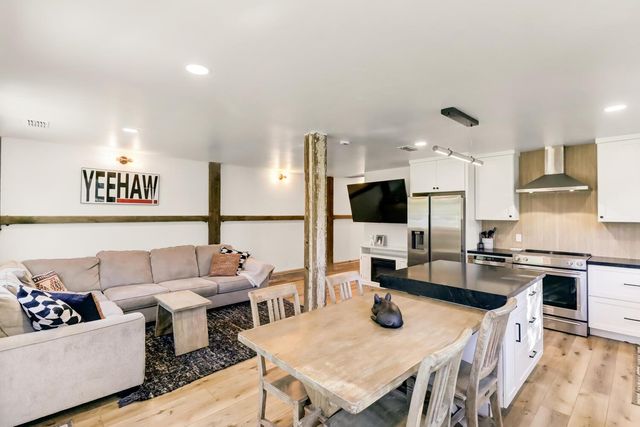 10412 Sheldon Rd, Elk Grove, CA 95624