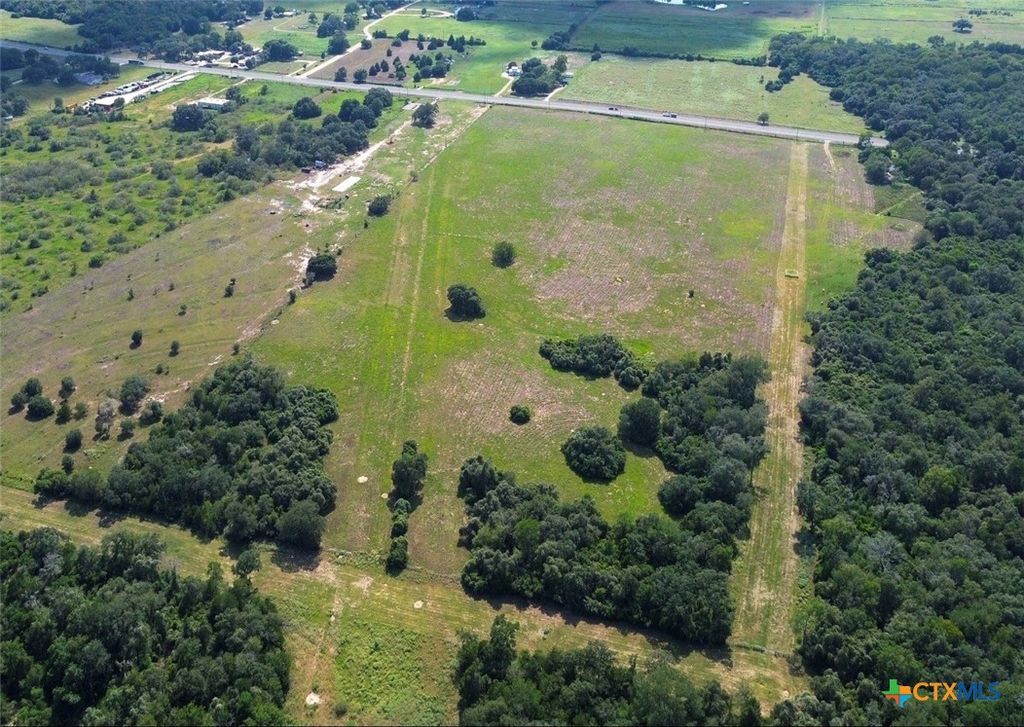 Image 2 of property listing at TBD US Highway 77S, Hallettsville, TX 77964