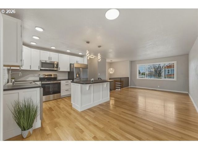 160 Se 5TH Ave, Milton Freewater, OR 97862