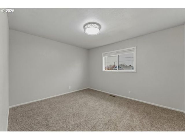 160 Se 5TH Ave, Milton Freewater, OR 97862