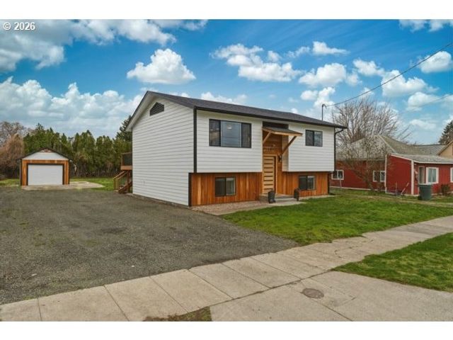 160 Se 5TH Ave, Milton Freewater, OR 97862