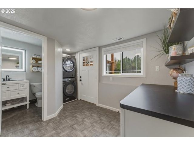 160 Se 5TH Ave, Milton Freewater, OR 97862