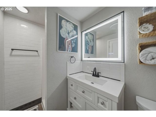 160 Se 5TH Ave, Milton Freewater, OR 97862