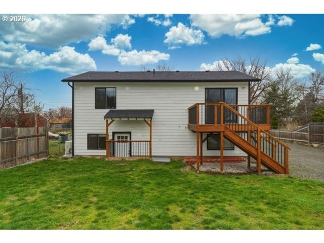 160 Se 5TH Ave, Milton Freewater, OR 97862