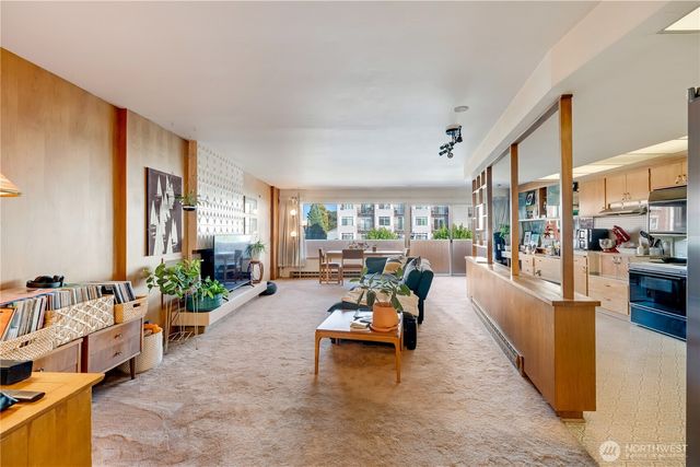 2512 Colby Avenue, Everett, WA 98201