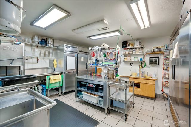 2512 Colby Avenue, Everett, WA 98201