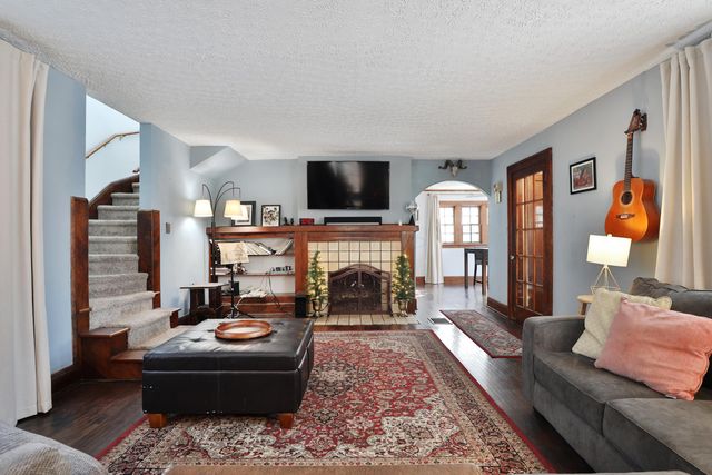 82 Blenheim Road, Columbus, OH 43214