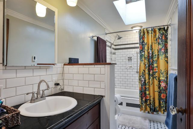 82 Blenheim Road, Columbus, OH 43214