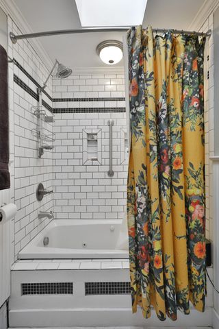 82 Blenheim Road, Columbus, OH 43214