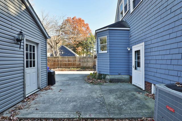 82 Blenheim Road, Columbus, OH 43214