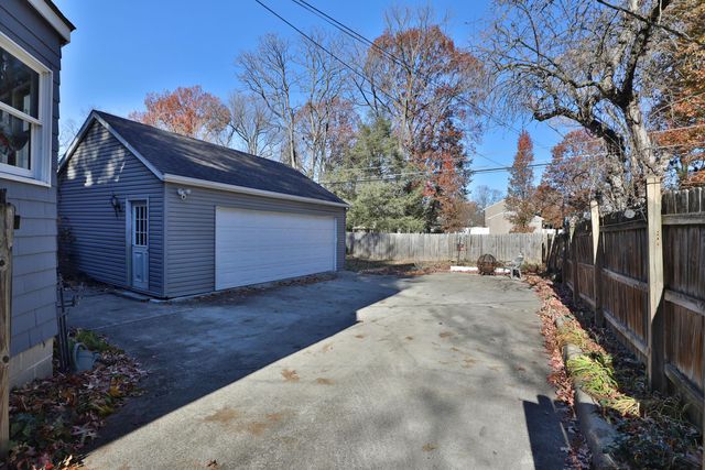 82 Blenheim Road, Columbus, OH 43214