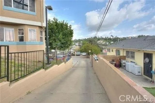 4904 Ithaca Avenue 5, Los Angeles, CA 90032