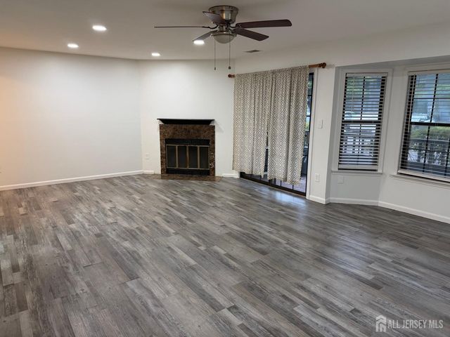 406 Woodhaven Drive, Edison, NJ 08817